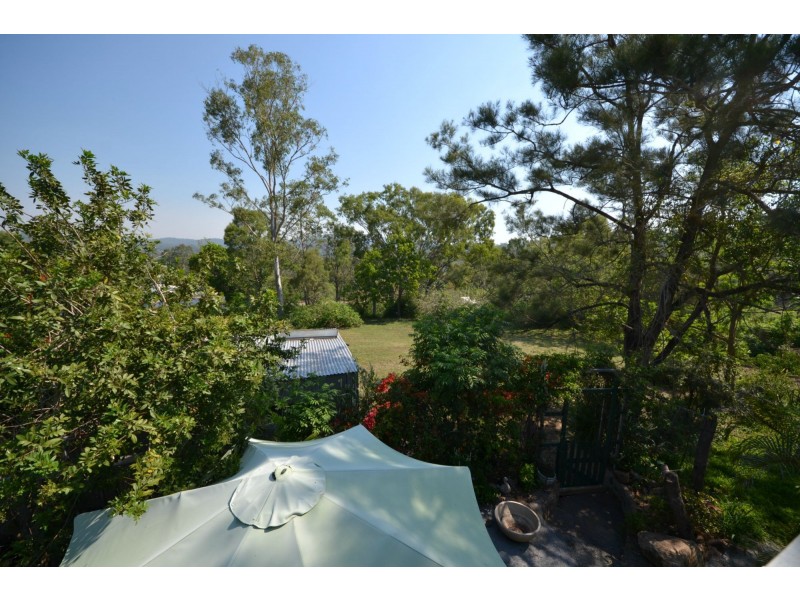 32 Crown Street, Mount Morgan QLD 4714