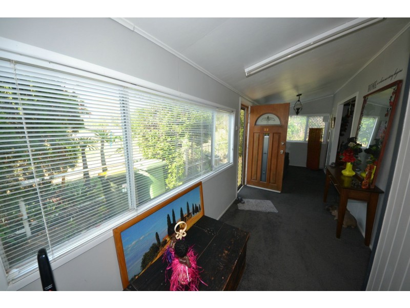 32 Crown Street, Mount Morgan QLD 4714