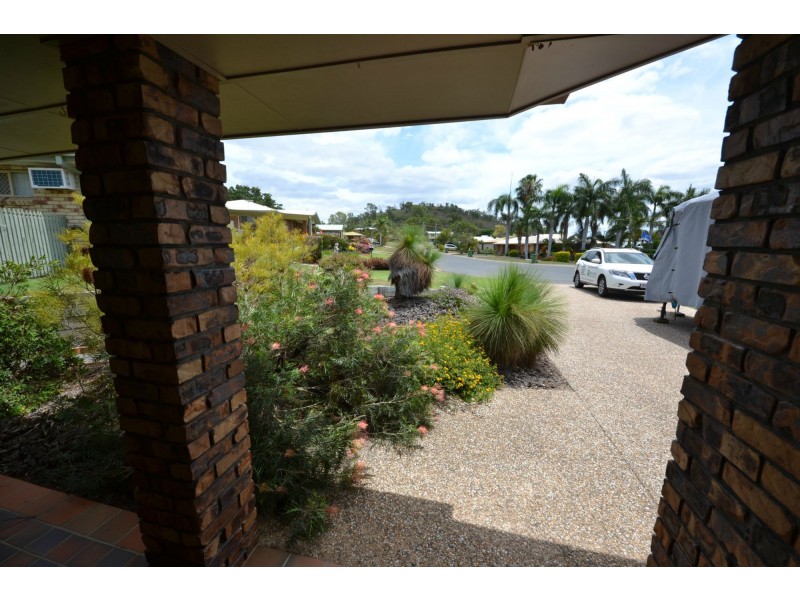 11 Blyth Avenue, Gracemere QLD 4702