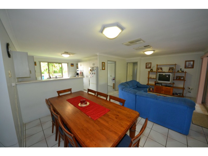 11 Blyth Avenue, Gracemere QLD 4702