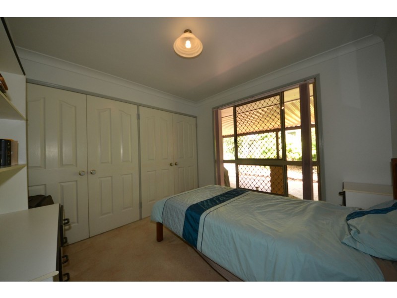 11 Blyth Avenue, Gracemere QLD 4702