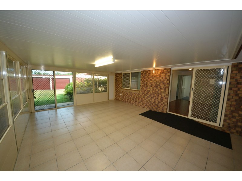 16 Deakin Close, Gracemere QLD 4702