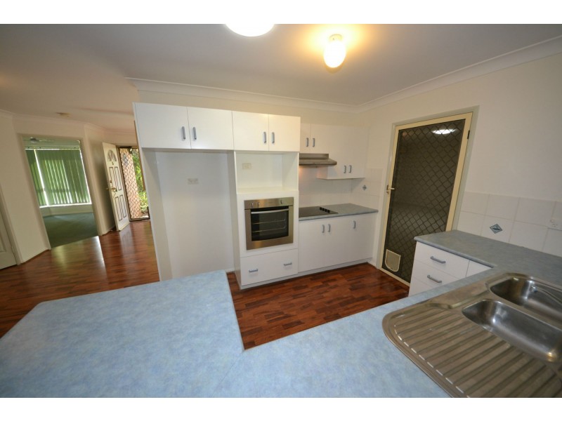 16 Deakin Close, Gracemere QLD 4702