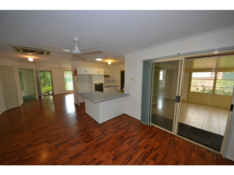 16 Deakin Close, Gracemere QLD 4702