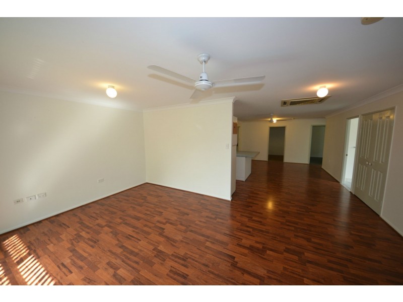 16 Deakin Close, Gracemere QLD 4702