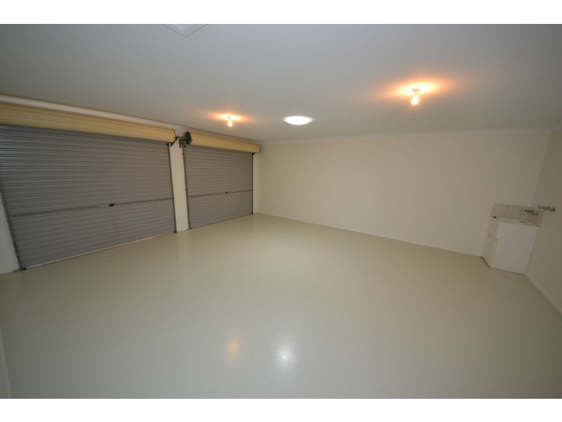 16 Deakin Close, Gracemere QLD 4702