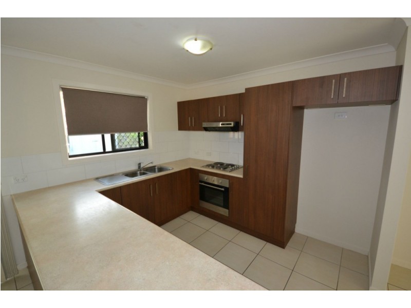 16 John Oxley Drive, Gracemere QLD 4702