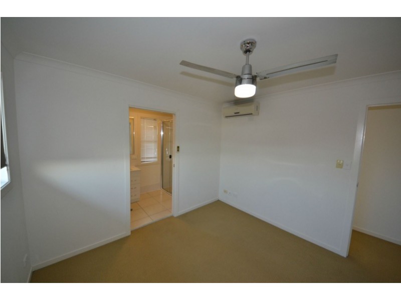 16 John Oxley Drive, Gracemere QLD 4702