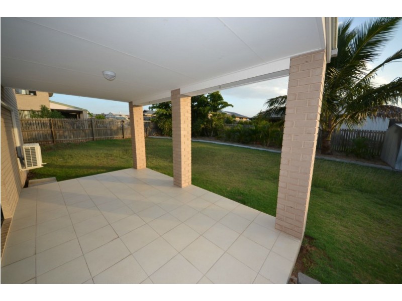 16 John Oxley Drive, Gracemere QLD 4702