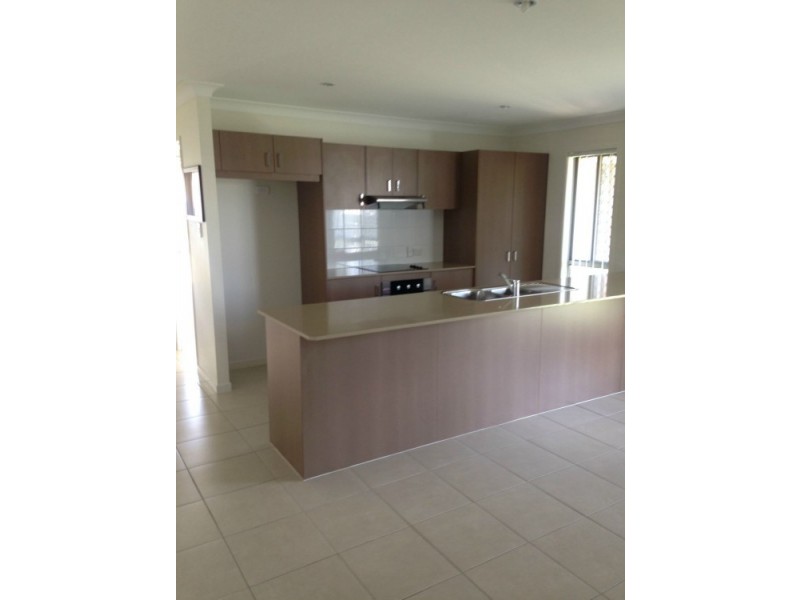 8 Belltrees Avenue, Gracemere QLD 4702