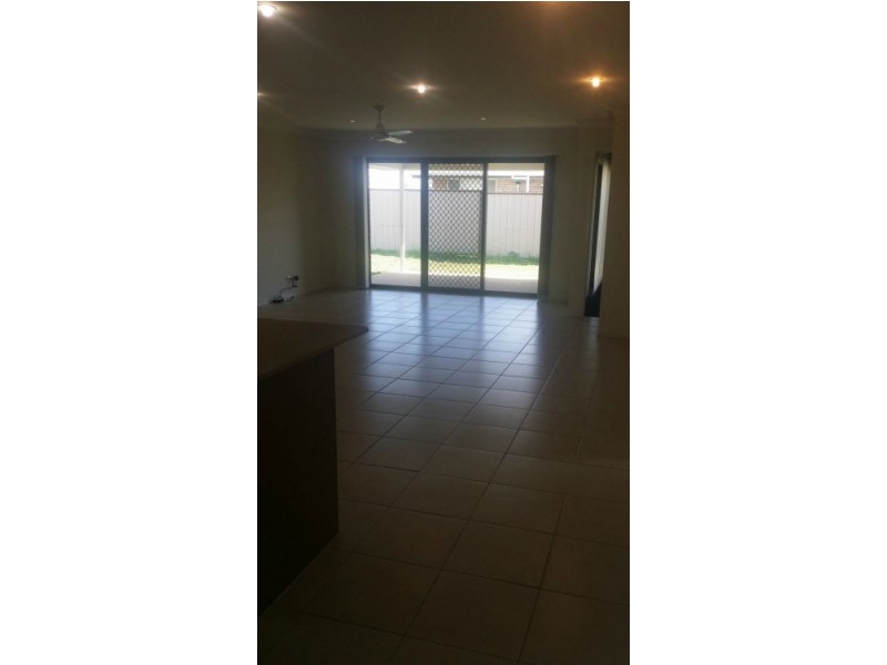 8 Belltrees Avenue, Gracemere QLD 4702