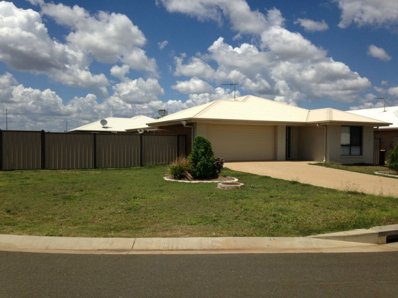 8 Belltrees Avenue, Gracemere QLD 4702