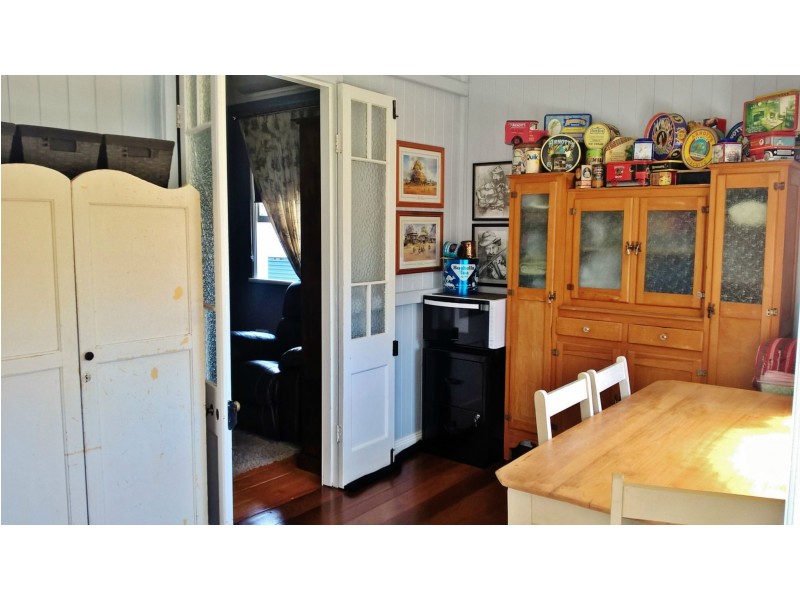 169 East Street South, Mount Morgan QLD 4714