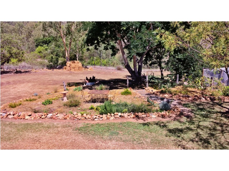 169 East Street South, Mount Morgan QLD 4714