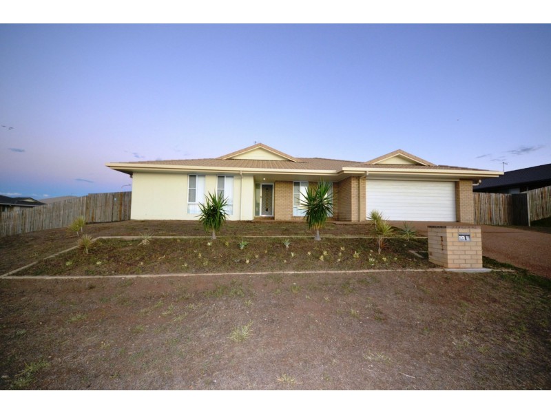 21 Leichhardt Drive, Gracemere QLD 4702
