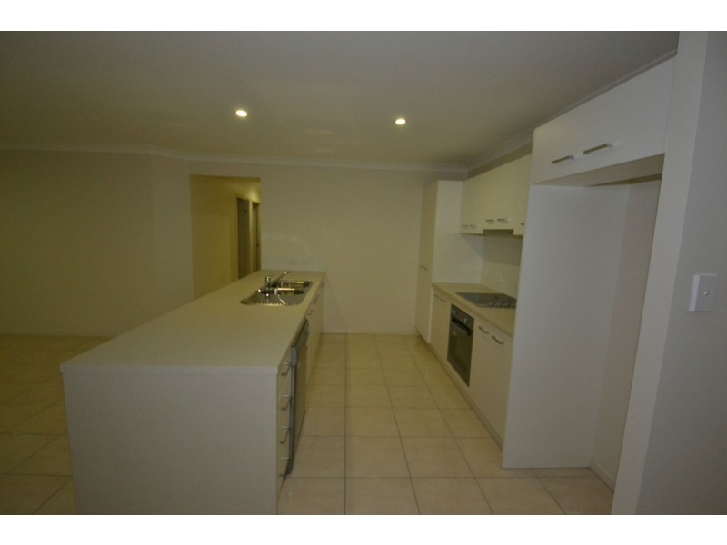 21 Leichhardt Drive, Gracemere QLD 4702
