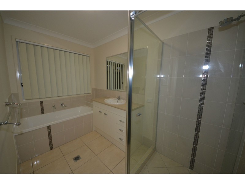 21 Leichhardt Drive, Gracemere QLD 4702