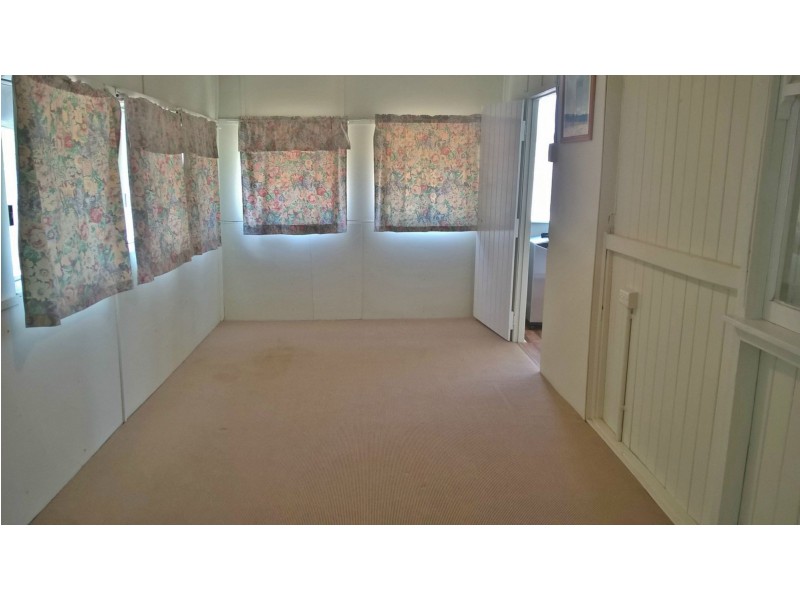 7 George Street, Wowan QLD 4702