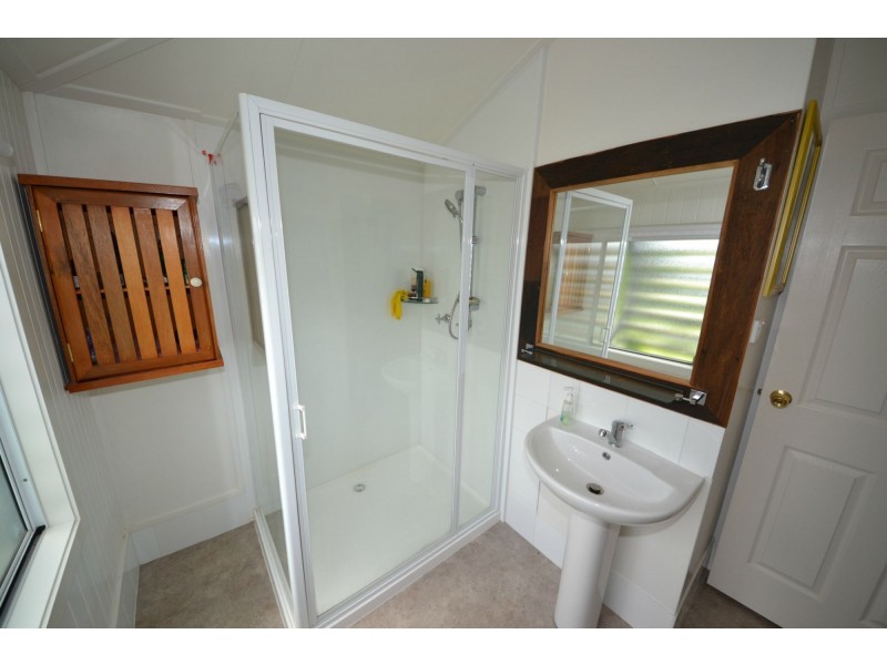 23 Coates Street, Mount Morgan QLD 4714