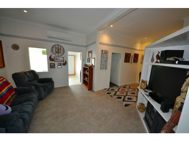 23 Coates Street, Mount Morgan QLD 4714