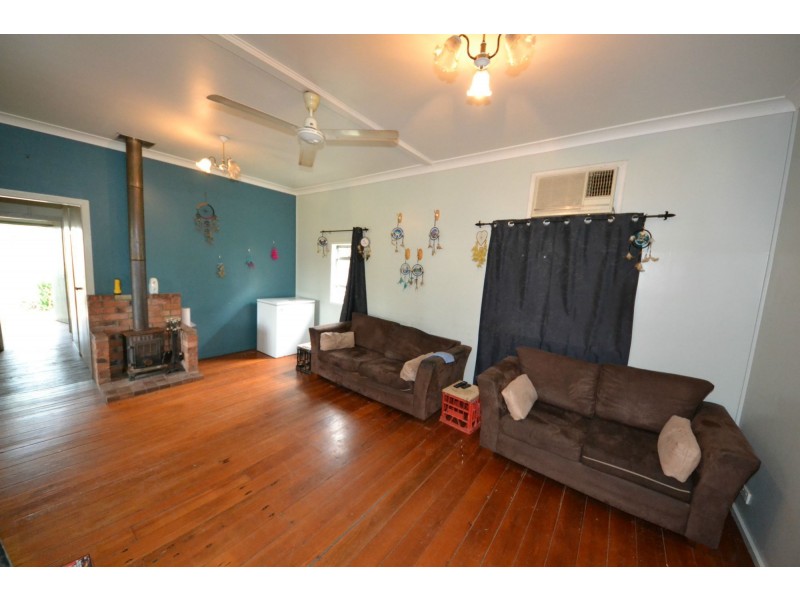 60 Moonmera Street, Kabra QLD 4702