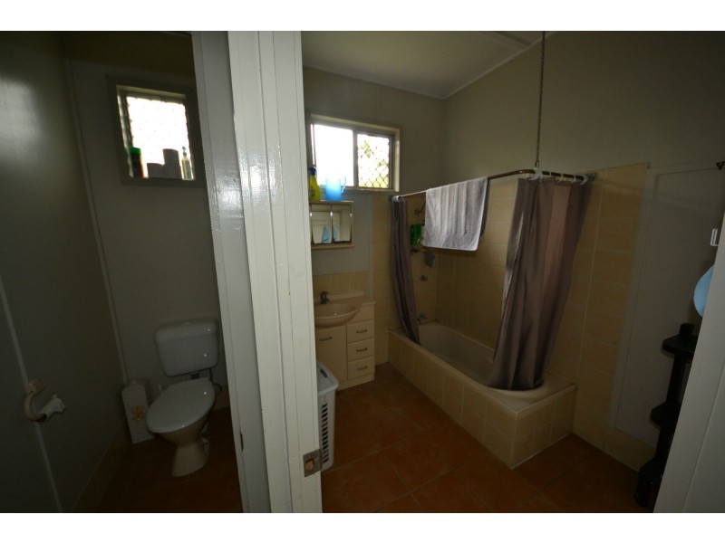 60 Moonmera Street, Kabra QLD 4702