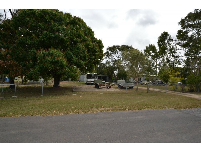 60 Moonmera Street, Kabra QLD 4702