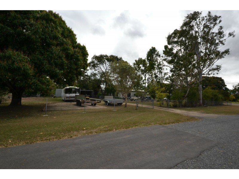 60 Moonmera Street, Kabra QLD 4702