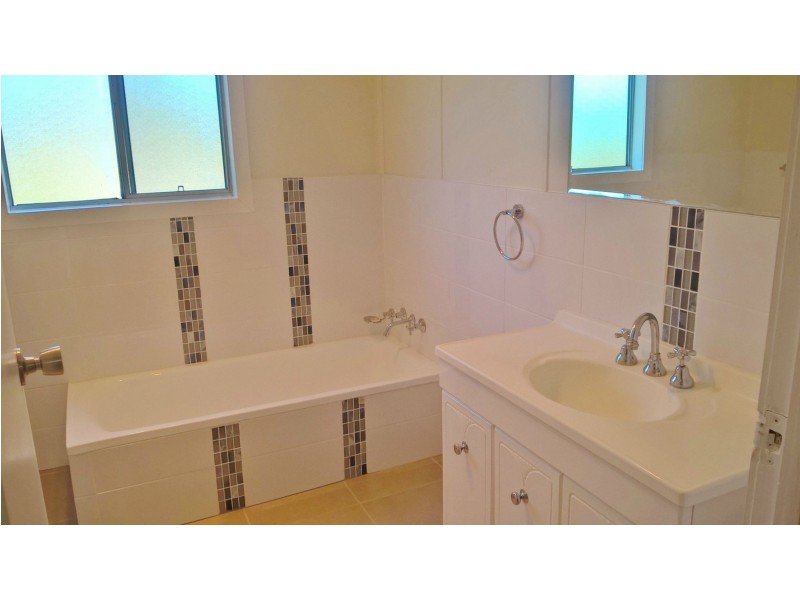 10 Clarence Street, Mount Morgan QLD 4714