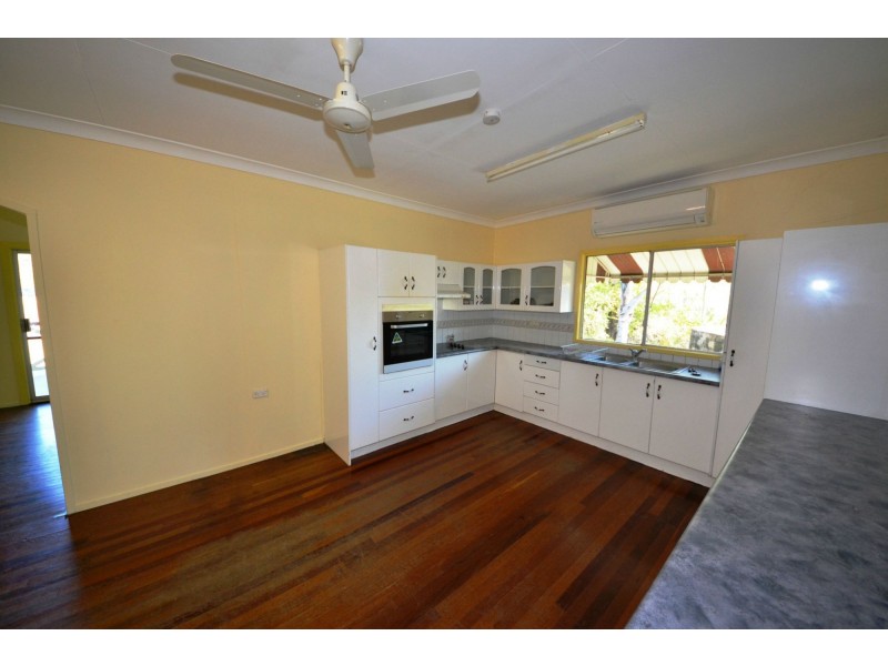 31 Hinchliffe Avenue, Bouldercombe QLD 4702
