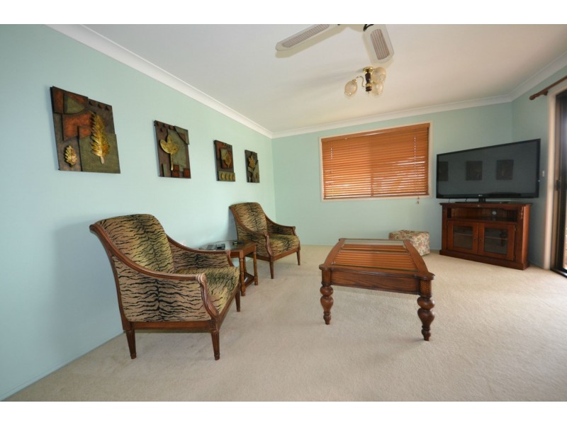 3 Clara Place, Gracemere QLD 4702