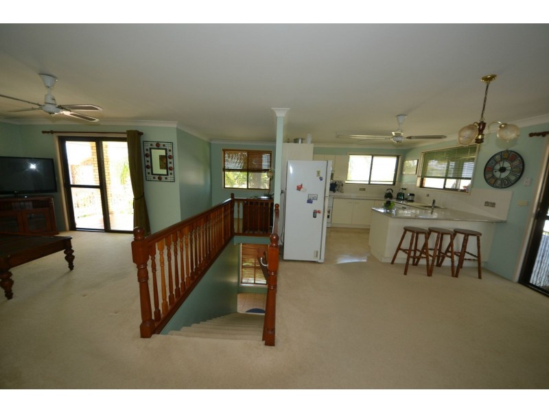 3 Clara Place, Gracemere QLD 4702