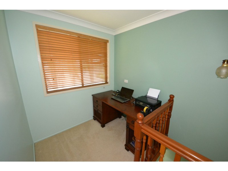 3 Clara Place, Gracemere QLD 4702