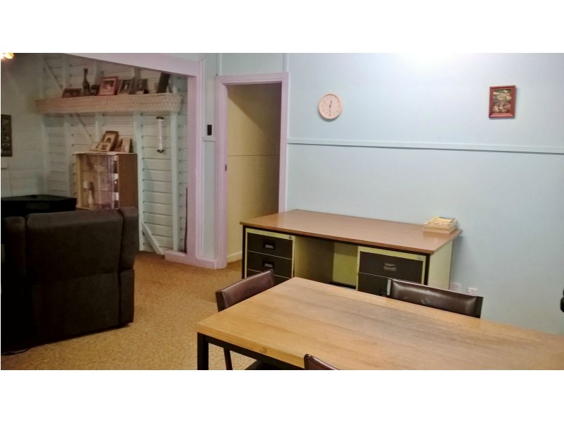 4 Boundary Street, Mount Morgan QLD 4714