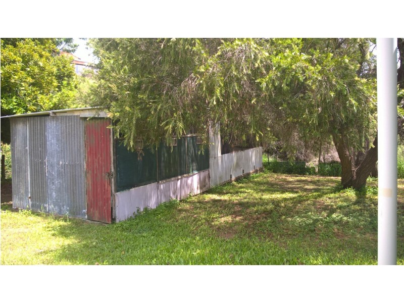 4 Boundary Street, Mount Morgan QLD 4714