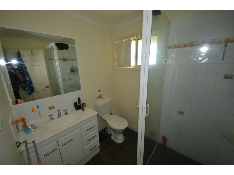 8 Seonaid Place, Gracemere QLD 4702