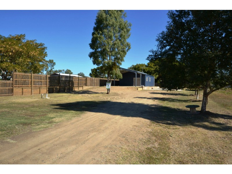 8b Cecil Street, Kabra QLD 4702
