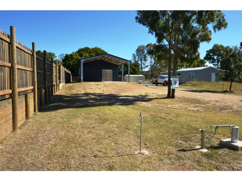 8b Cecil Street, Kabra QLD 4702