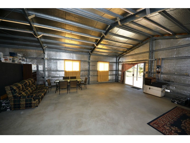 8b Cecil Street, Kabra QLD 4702