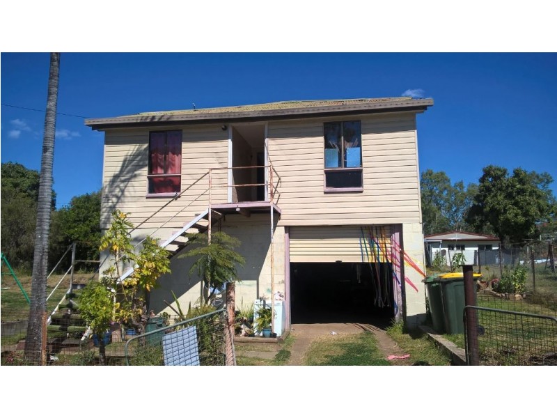 8 Dee Street, Mount Morgan QLD 4714