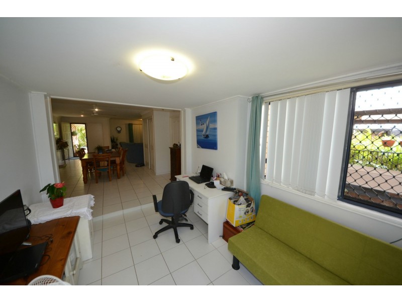 17 Seonaid Place, Gracemere QLD 4702