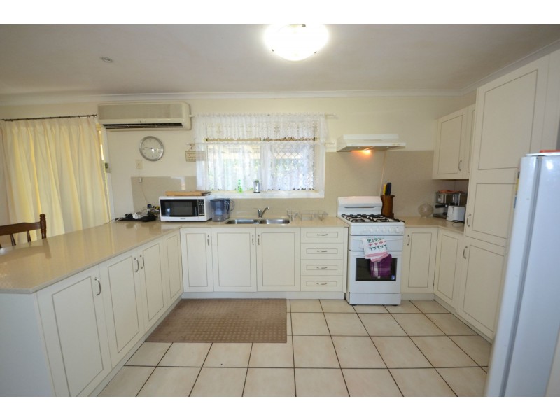 7 Gleeson Close, Gracemere QLD 4702