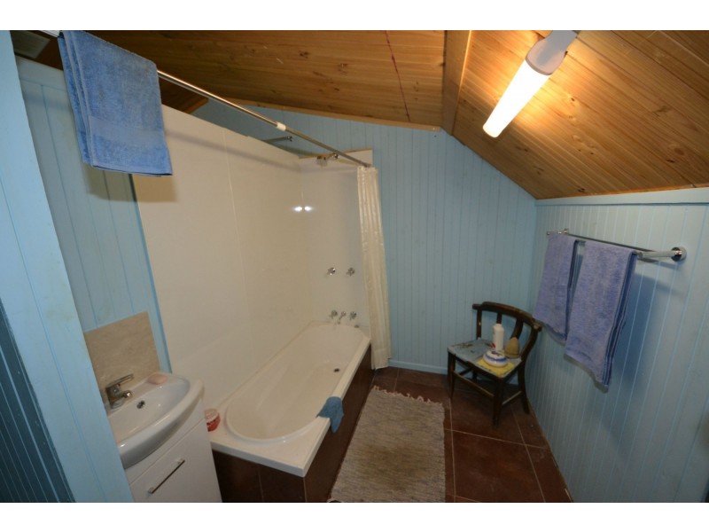 537 Struck Oil Road, Struck Oil QLD 4714