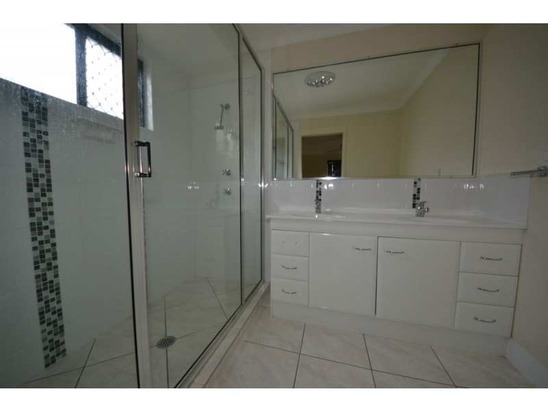 60 Buxton Drive, Gracemere QLD 4702