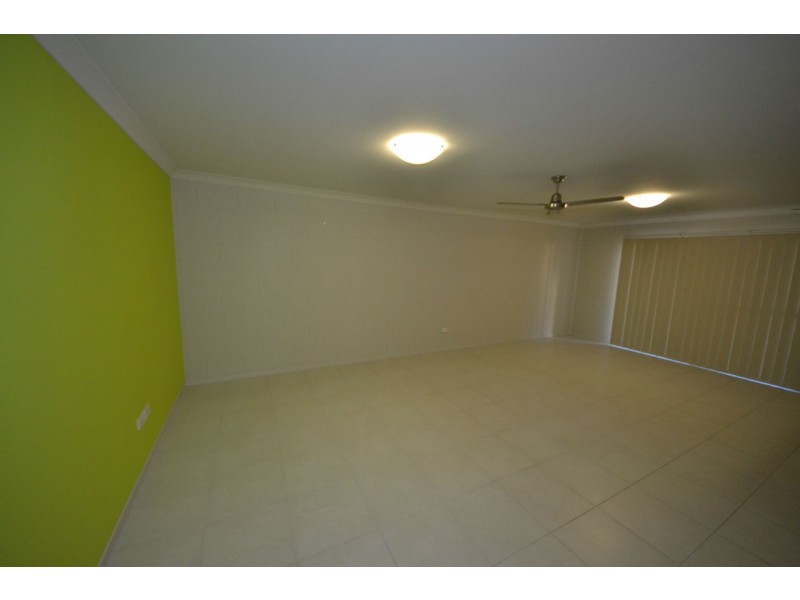 Duplex 2/4 Mallet Close, Gracemere QLD 4702