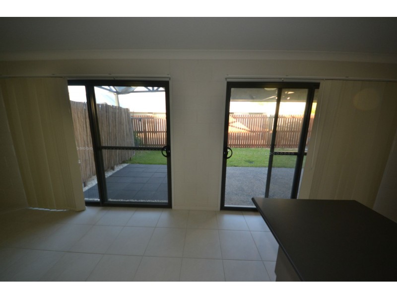 Duplex 2/4 Mallet Close, Gracemere QLD 4702
