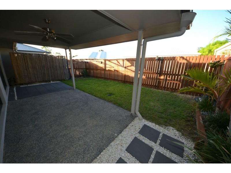 Duplex 2/4 Mallet Close, Gracemere QLD 4702
