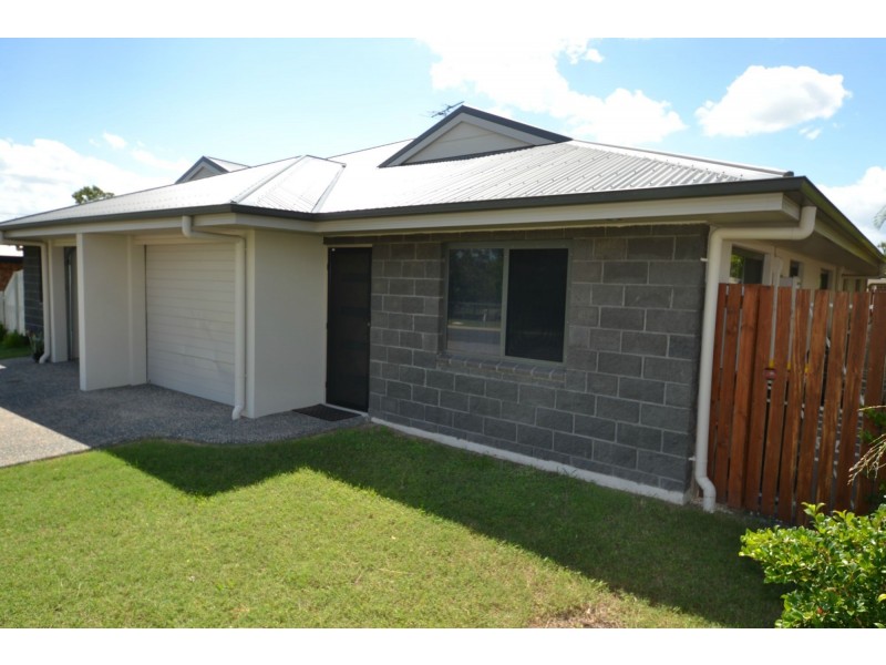 Duplex 2/4 Mallet Close, Gracemere QLD 4702