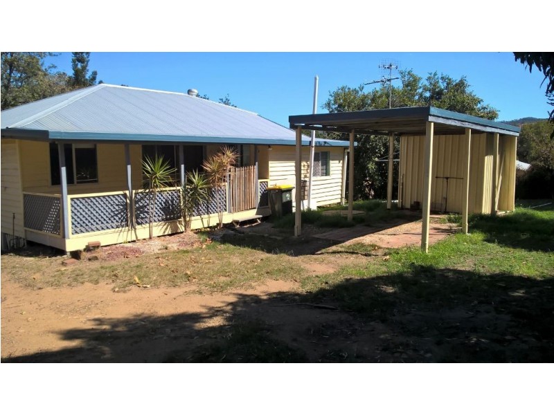 3 Nicholoson Street, Mount Morgan QLD 4714