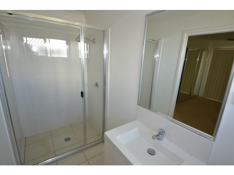 13 Viney Street, Gracemere QLD 4702